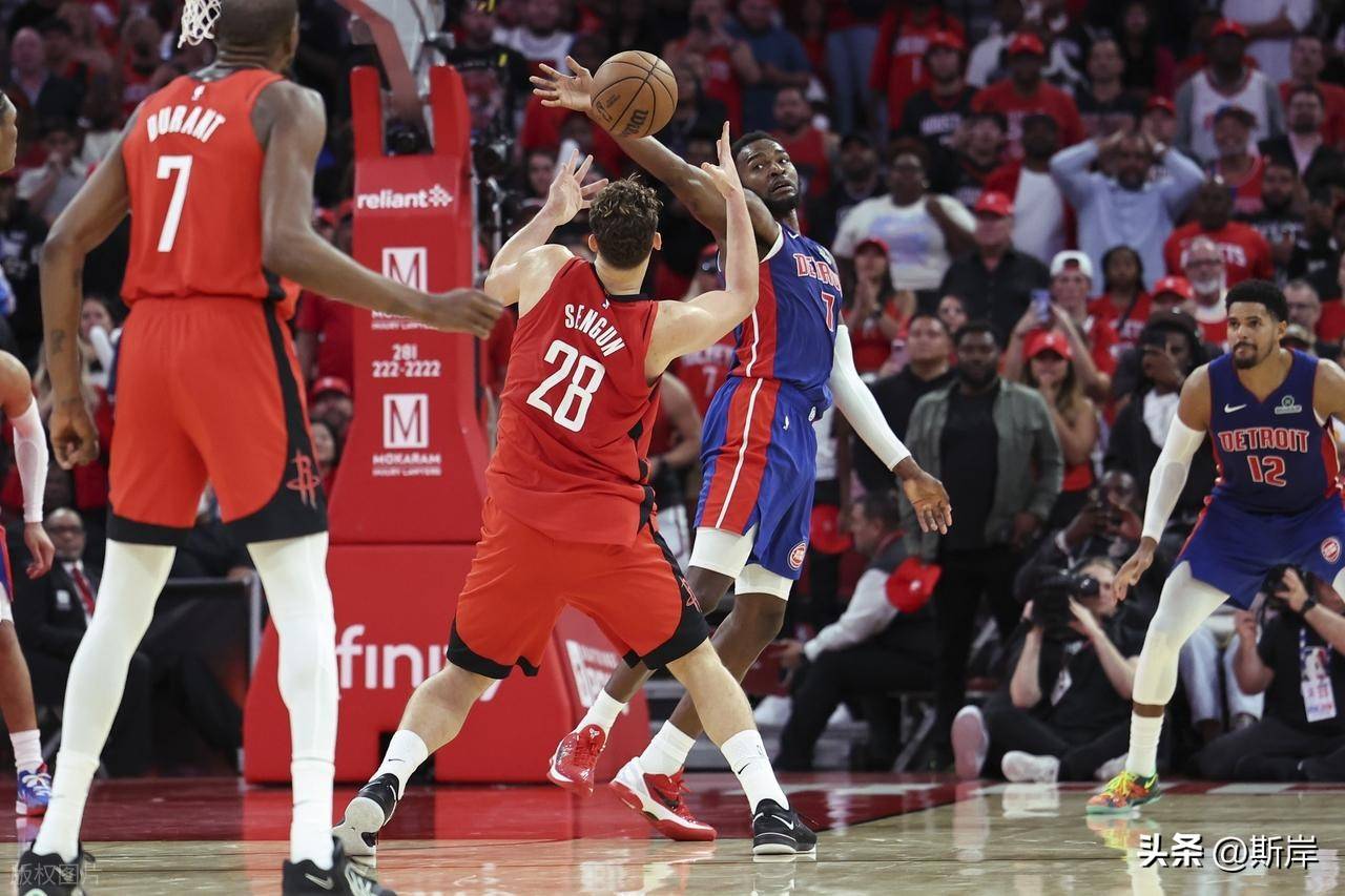 勒沃库森迎NBA季后赛关键赛;赛前强势反弹;悬念犹存;年轻球员得到机会(勒沃库森vs美因茨比赛直播) 勒沃库森迎NBA季后赛关键赛;赛前强势反弹;悬念犹存;年轻球员得到机会(勒沃库森vs美因茨比赛直播)