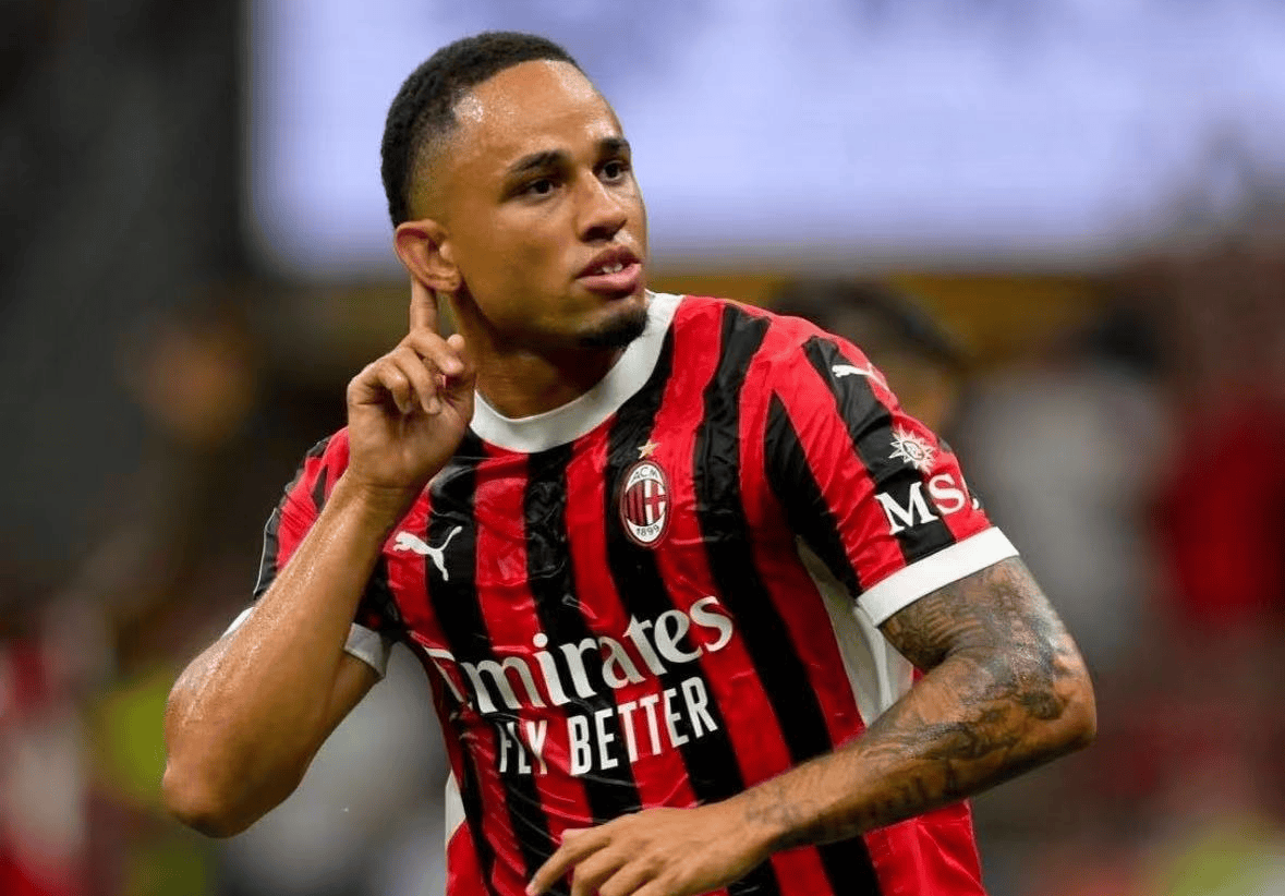 包含AC米兰发布备战花絮；关键时刻篮板制胜；国王杯任务艰巨；赛季目标并未改变的词条