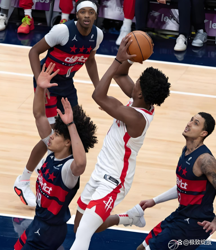 洛杉矶快船迎NBA常规赛关键赛,今晚外线爆发,管理层满意,阵容厚度经受考验的简单介绍 洛杉矶快船迎NBA常规赛关键赛,今晚外线爆发,管理层满意,阵容厚度经受考验的简单介绍